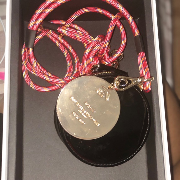 Exclusive medal bag from Nyfw kids anta brand - Picture 6 of 7